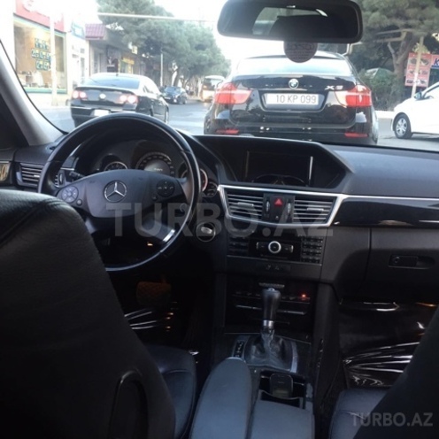 Mercedes E 250 2009, 176,000 km - 2.5 l - Bakı