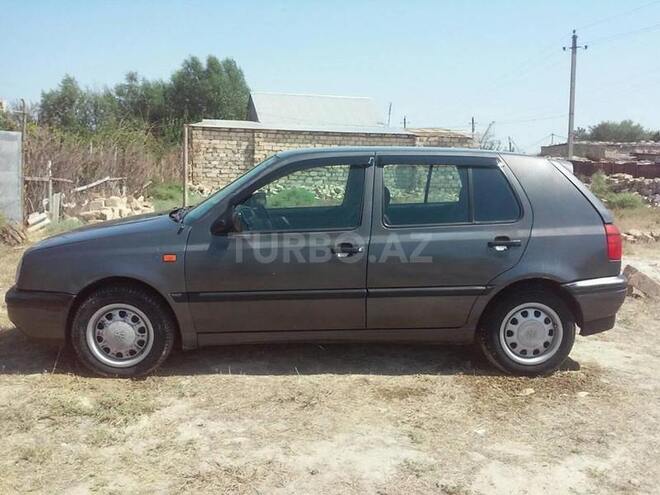 Volkswagen Golf 1994, 220,000 km - 2.0 l - Sumqayıt