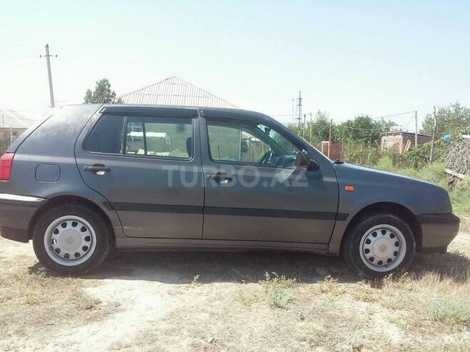 Volkswagen Golf 1994, 220,000 km - 2.0 l - Sumqayıt