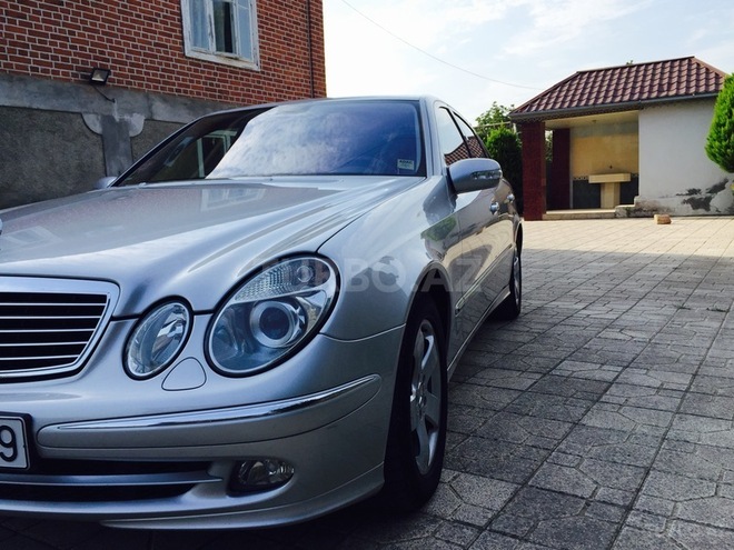 Mercedes E 240 2005, 129,500 km - 2.6 l - Lənkəran