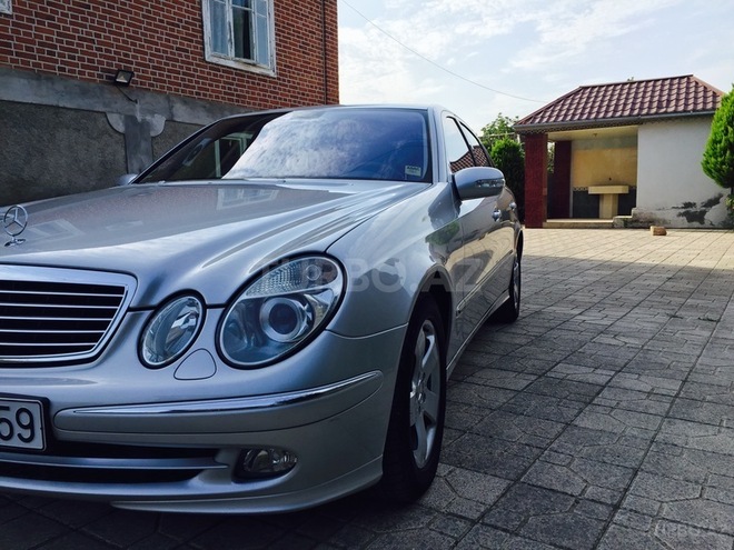 Mercedes E 240 2005, 129,500 km - 2.6 l - Lənkəran