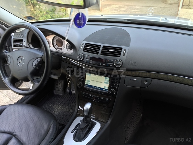 Mercedes E 240 2005, 129,500 km - 2.6 l - Lənkəran