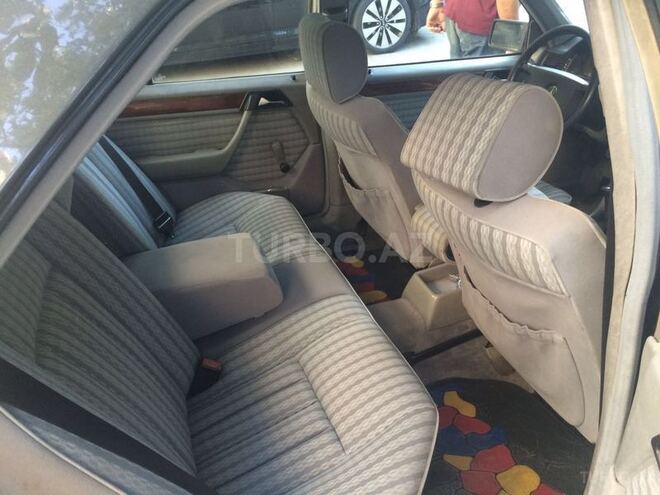 Mercedes E 200 1991, 248,000 km - 2.0 l - Bakı