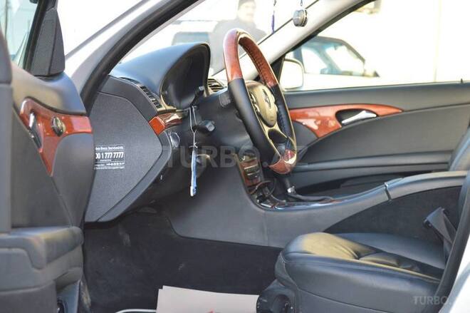 Mercedes E 220 2006, 207,000 km - 2.2 l - Naxçıvan