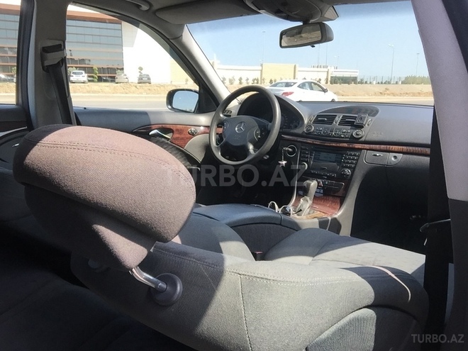 Mercedes E 220 2002, 224,000 km - 2.2 л - Bakı