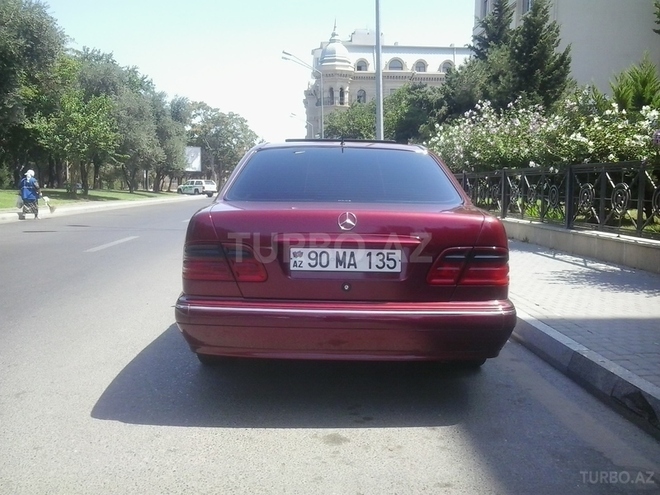 Mercedes E 220 1999, 207,071 km - 2.2 l - Bərdə