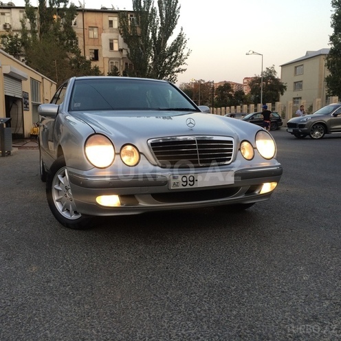 Mercedes E 200 2000, 241,000 km - 2.0 л - Bakı