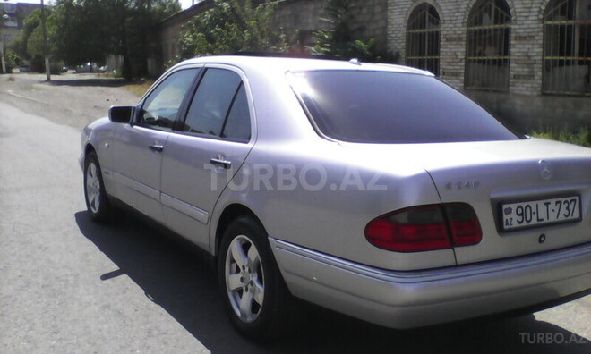 Mercedes E 240 1998, 175,870 km - 2.4 l - Gəncə