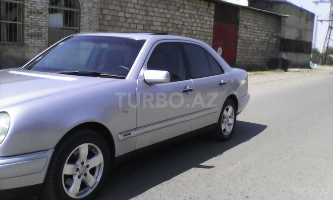 Mercedes E 240 1998, 175,870 km - 2.4 l - Gəncə