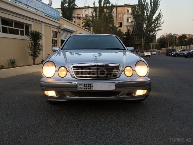Mercedes E 200 2000, 241,000 km - 2.0 л - Bakı