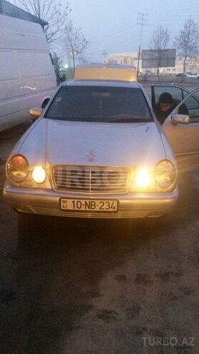 Mercedes E 320 1997, 300,000 km - 3.2 l - Bakı