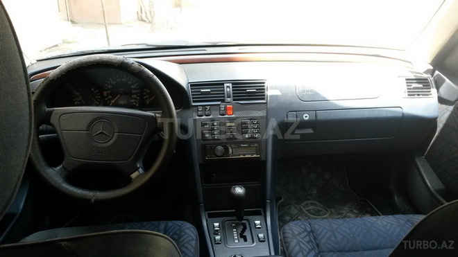 Mercedes C 220 1995, 272,784 km - 2.2 l - Xırdalan