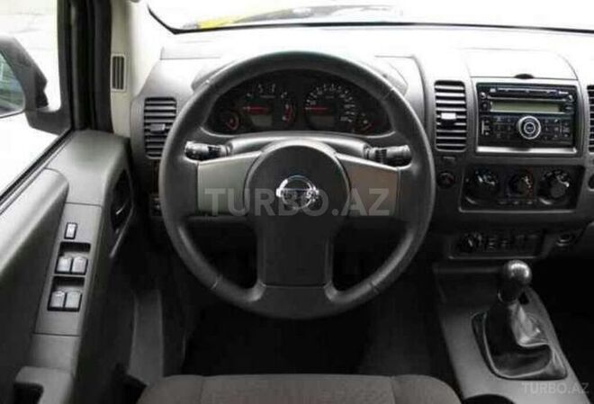 Nissan Navara 2013, 94,000 km - 2.5 l - Bakı
