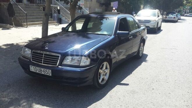Mercedes C 220 1998, 328,000 km - 2.2 l - Bakı
