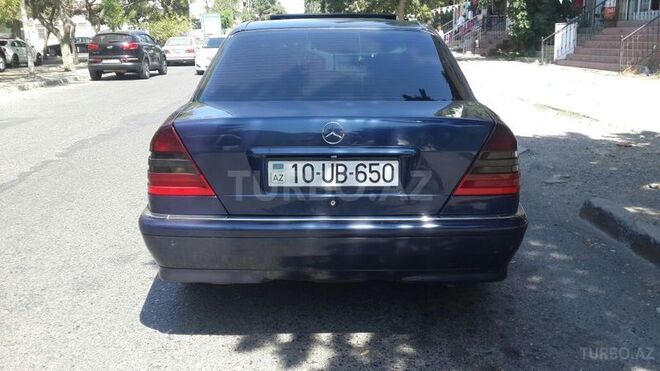 Mercedes C 220 1998, 328,000 km - 2.2 l - Bakı