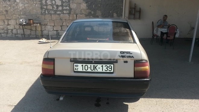 Opel Vectra 1992, 255,000 km - 1.6 l - Gəncə
