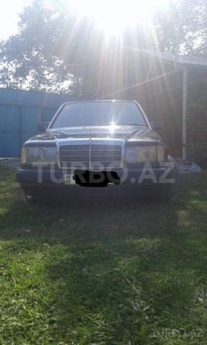 Mercedes E 250 1992, 310,000 km - 2.5 l - Oğuz
