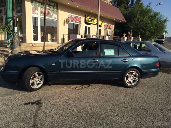 Mercedes E 240 1998, 280,000 km - 2.4 l - Bakı