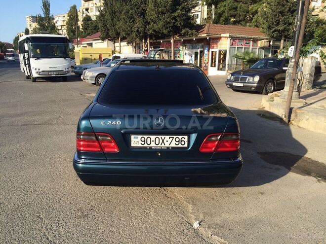 Mercedes E 240 1998, 280,000 km - 2.4 l - Bakı