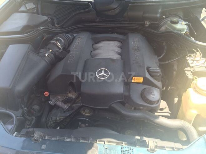 Mercedes E 240 1998, 280,000 km - 2.4 l - Bakı