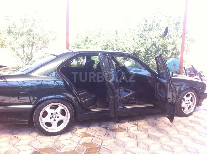 BMW 528 1994, 59,000 km - 2.8 л - Bakı