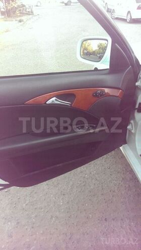 Mercedes E 220 2006, 298,000 km - 2.2 л - Masallı