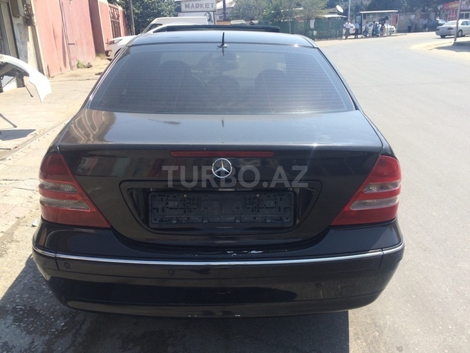 Mercedes C 240 2000, 234,000 km - 2.6 л - Bakı