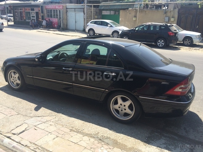 Mercedes C 240 2000, 234,000 km - 2.6 л - Bakı