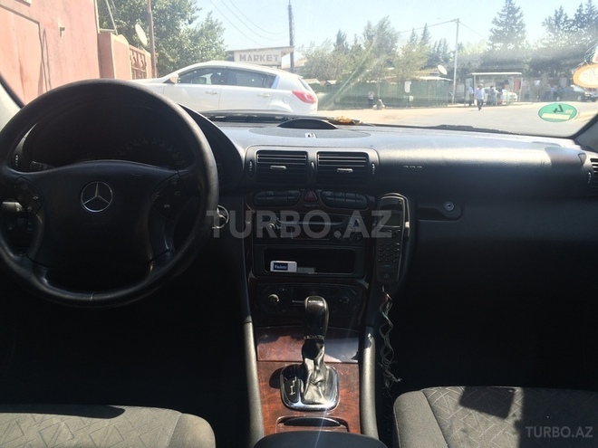 Mercedes C 240 2000, 234,000 km - 2.6 л - Bakı