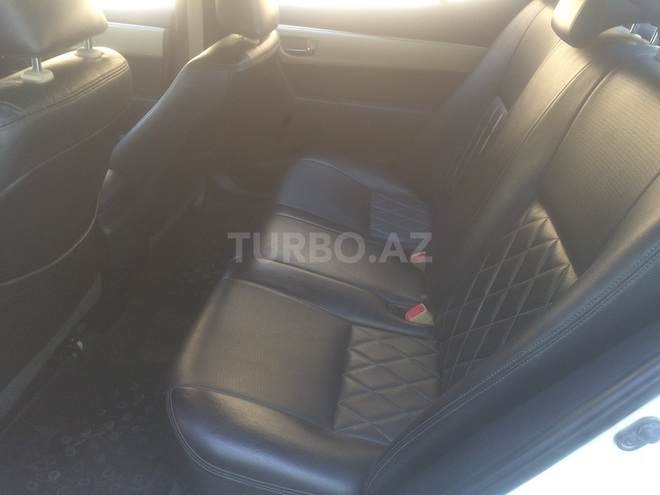 Toyota Corolla 2014, 42,300 km - 1.6 л - Bakı