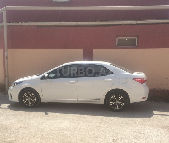 Toyota Corolla 2014, 42,300 km - 1.6 л - Bakı