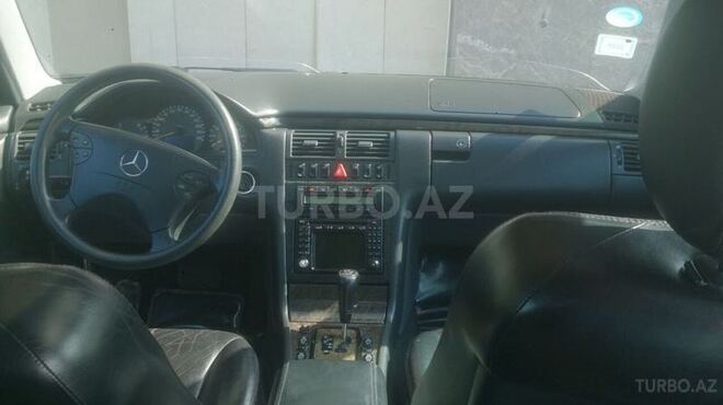 Mercedes E 240 1999, 252,000 km - 2.4 l - Bakı
