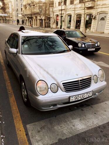 Mercedes E 240 1999, 252,000 km - 2.4 l - Bakı