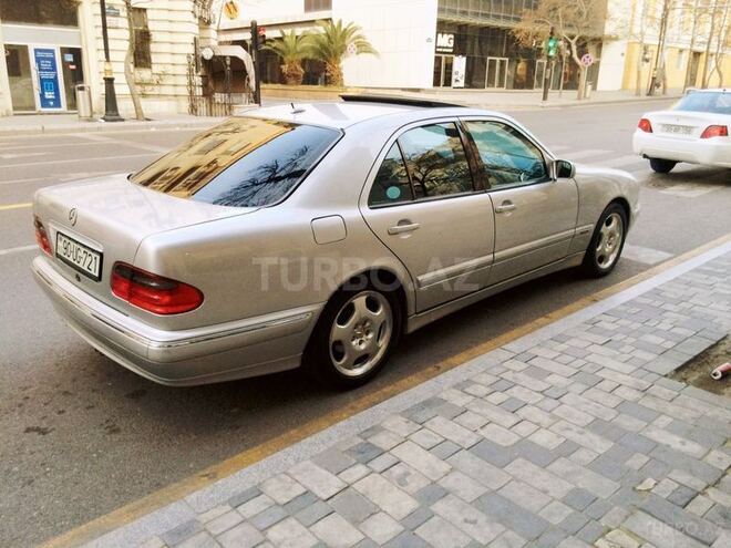 Mercedes E 240 1999, 252,000 km - 2.4 l - Bakı