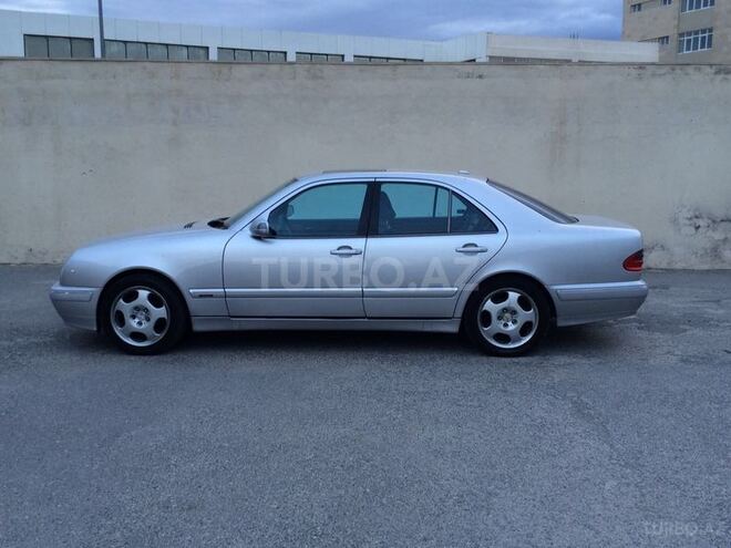 Mercedes E 240 1999, 252,000 km - 2.4 l - Bakı