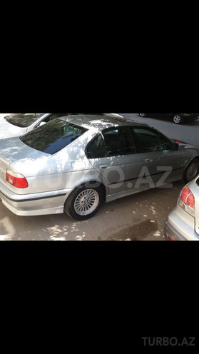 BMW 528 1997, 327,000 km - 0.3 l - Bakı