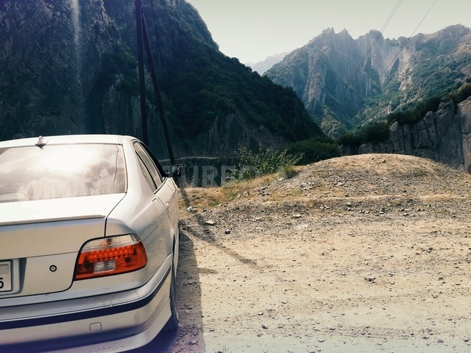 BMW 528 1997, 327,000 km - 0.3 l - Bakı
