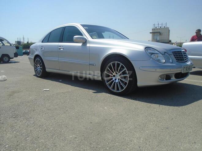 Mercedes E 220 2003, 232,000 km - 2.2 l - Bakı