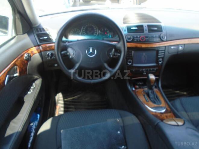 Mercedes E 220 2003, 232,000 km - 2.2 l - Bakı