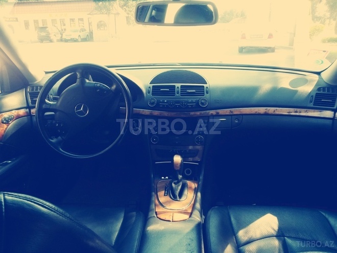 Mercedes E 220 2002, 280,000 km - 2.2 л - Bakı