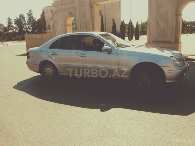 Mercedes E 220 2002, 280,000 km - 2.2 л - Bakı