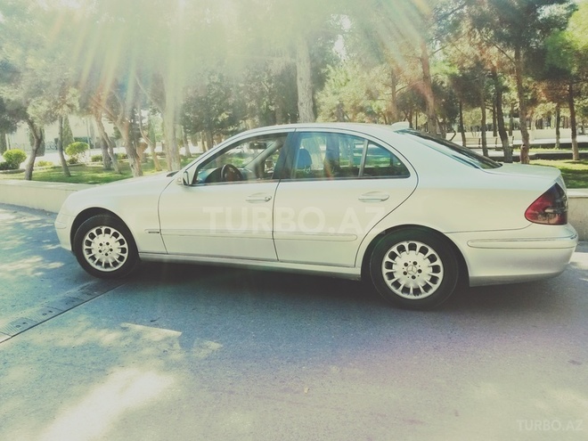 Mercedes E 220 2002, 280,000 km - 2.2 л - Bakı