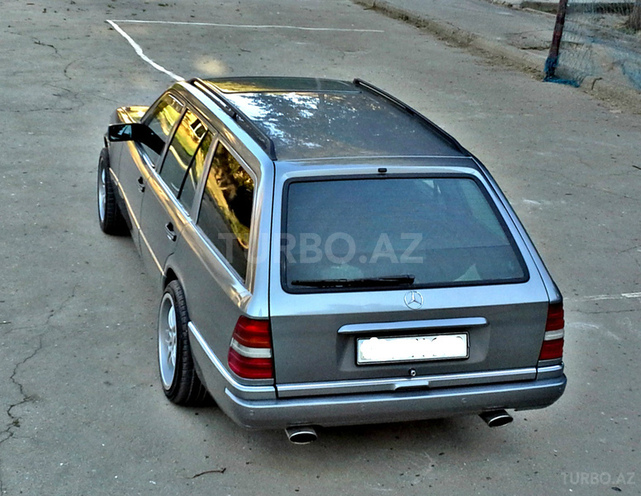 Mercedes E 280 1995, 254,000 km - 2.8 л - Bakı