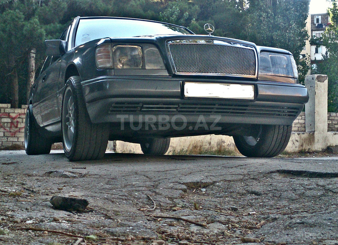 Mercedes E 280 1995, 254,000 km - 2.8 л - Bakı
