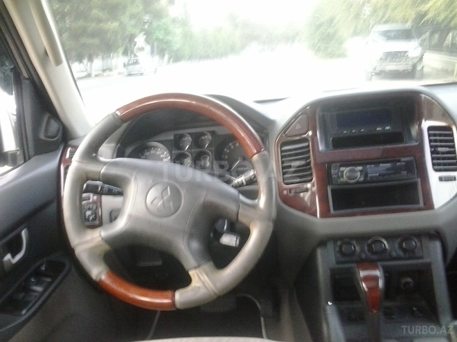 Mitsubishi Pajero 2006, 165,000 km - 3.0 l - Sumqayıt