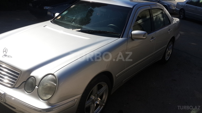 Mercedes E 220 2001, 2,451,112 km - 2.2 л - Bakı