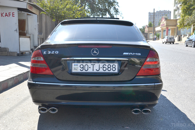 Mercedes E 320 2002, 248,000 km - 3.2 l - Bakı