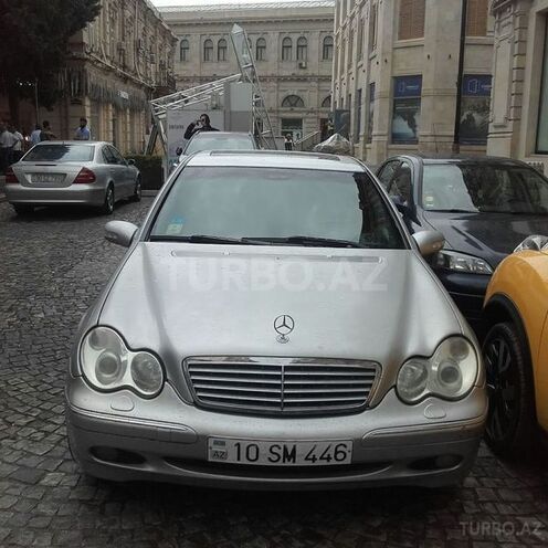 Mercedes C 240 2001, 302,000 km - 2.6 l - Bakı