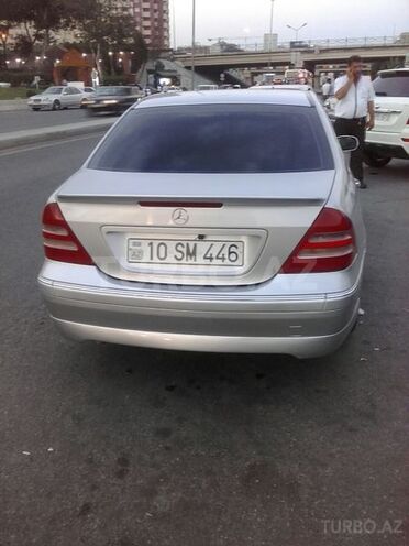 Mercedes C 240 2001, 302,000 km - 2.6 l - Bakı