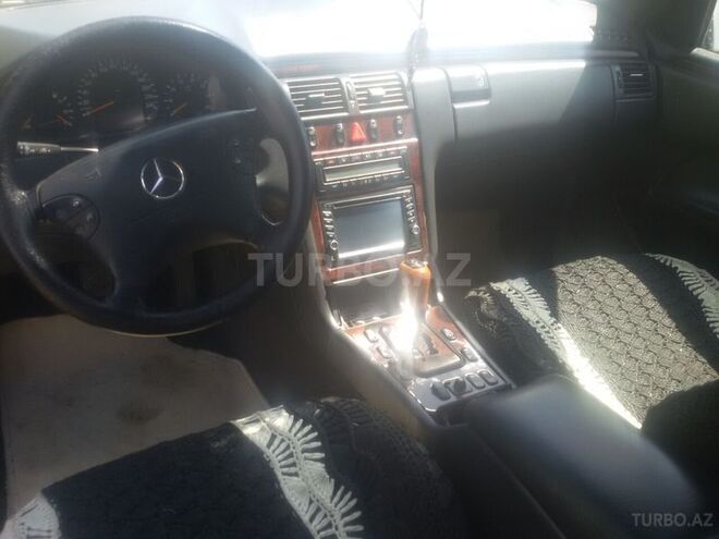 Mercedes E 240 1999, 210,000 km - 2.4 l - Bakı